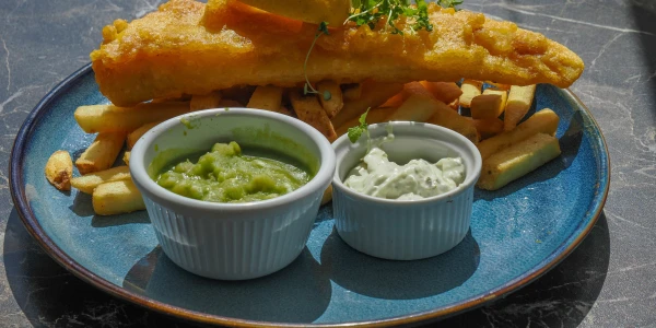 beer_battered_fish_and_chips_1.jpg