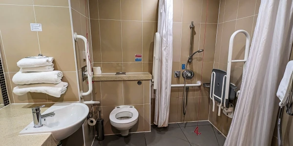 bristol_accessible_bathroom_bedroom.jpg