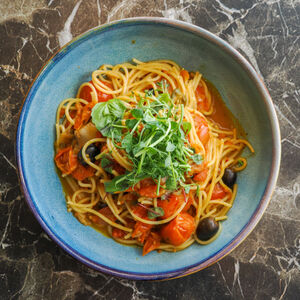 Spaghetti puttanesca.jpg